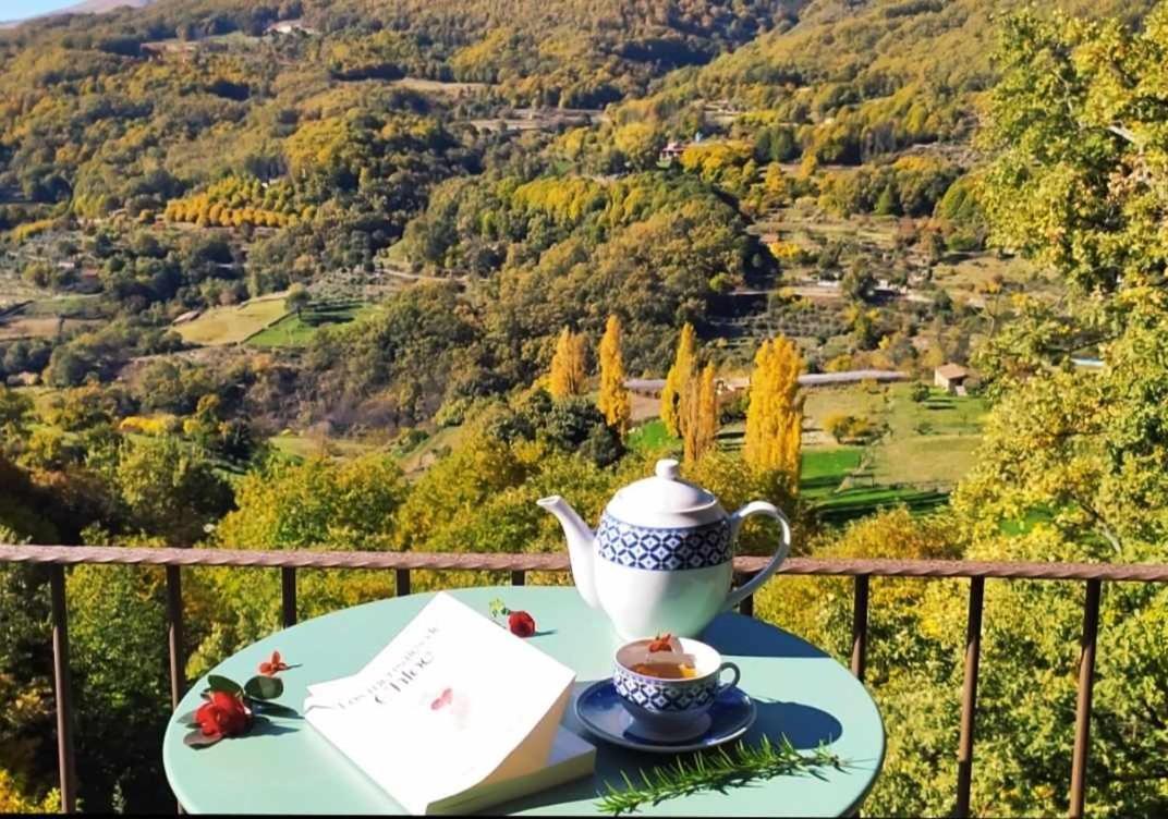Apartamentos La Rosa Y El Pastor Guijo de Santa Bárbara Exteriör bild