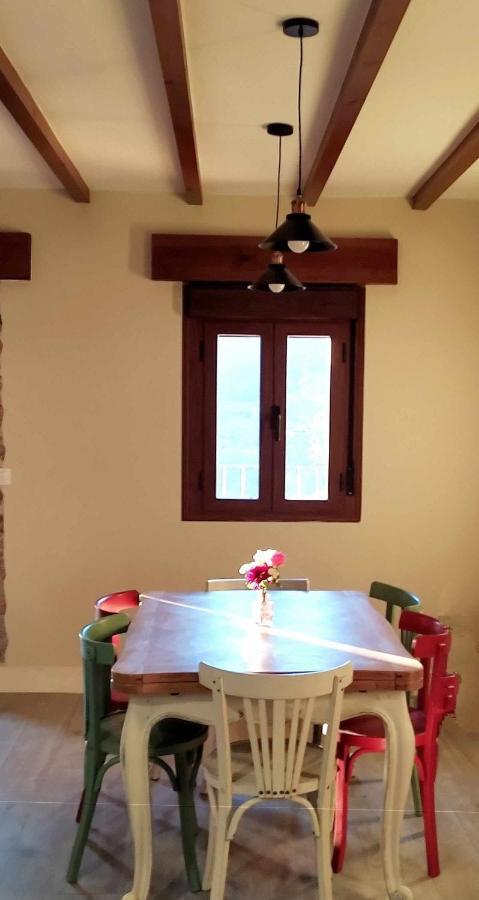 Apartamentos La Rosa Y El Pastor Guijo de Santa Bárbara Rum bild
