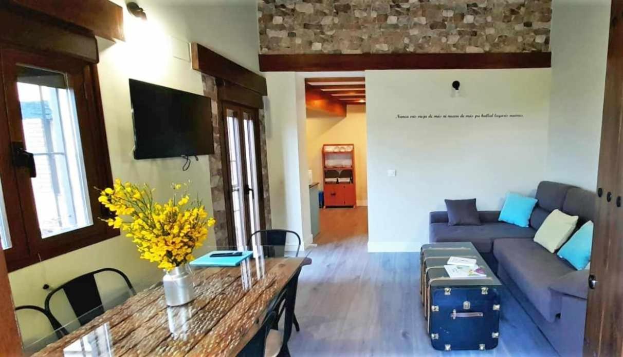 Apartamentos La Rosa Y El Pastor Guijo de Santa Bárbara Exteriör bild