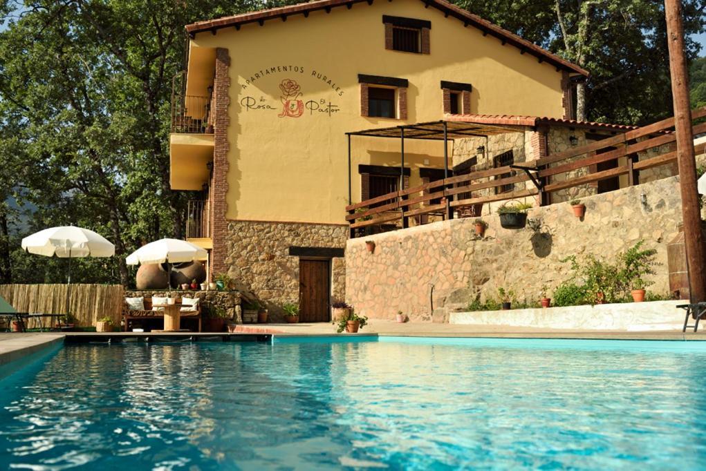 Apartamentos La Rosa Y El Pastor Guijo de Santa Bárbara Exteriör bild