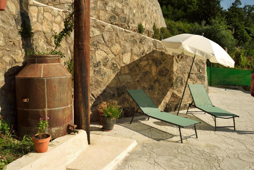 Apartamentos La Rosa Y El Pastor Guijo de Santa Bárbara Exteriör bild
