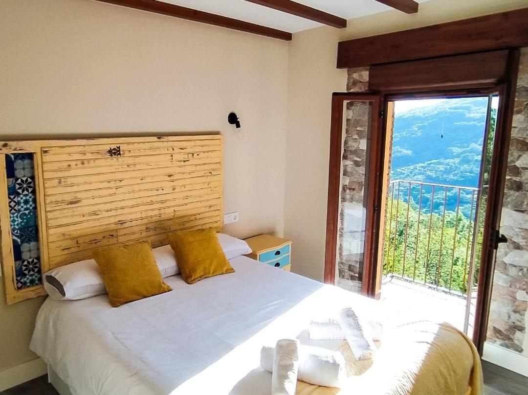 Apartamentos La Rosa Y El Pastor Guijo de Santa Bárbara Exteriör bild