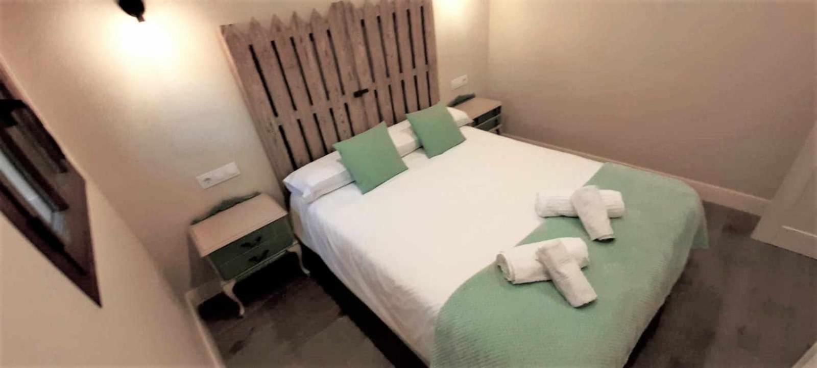 Apartamentos La Rosa Y El Pastor Guijo de Santa Bárbara Rum bild