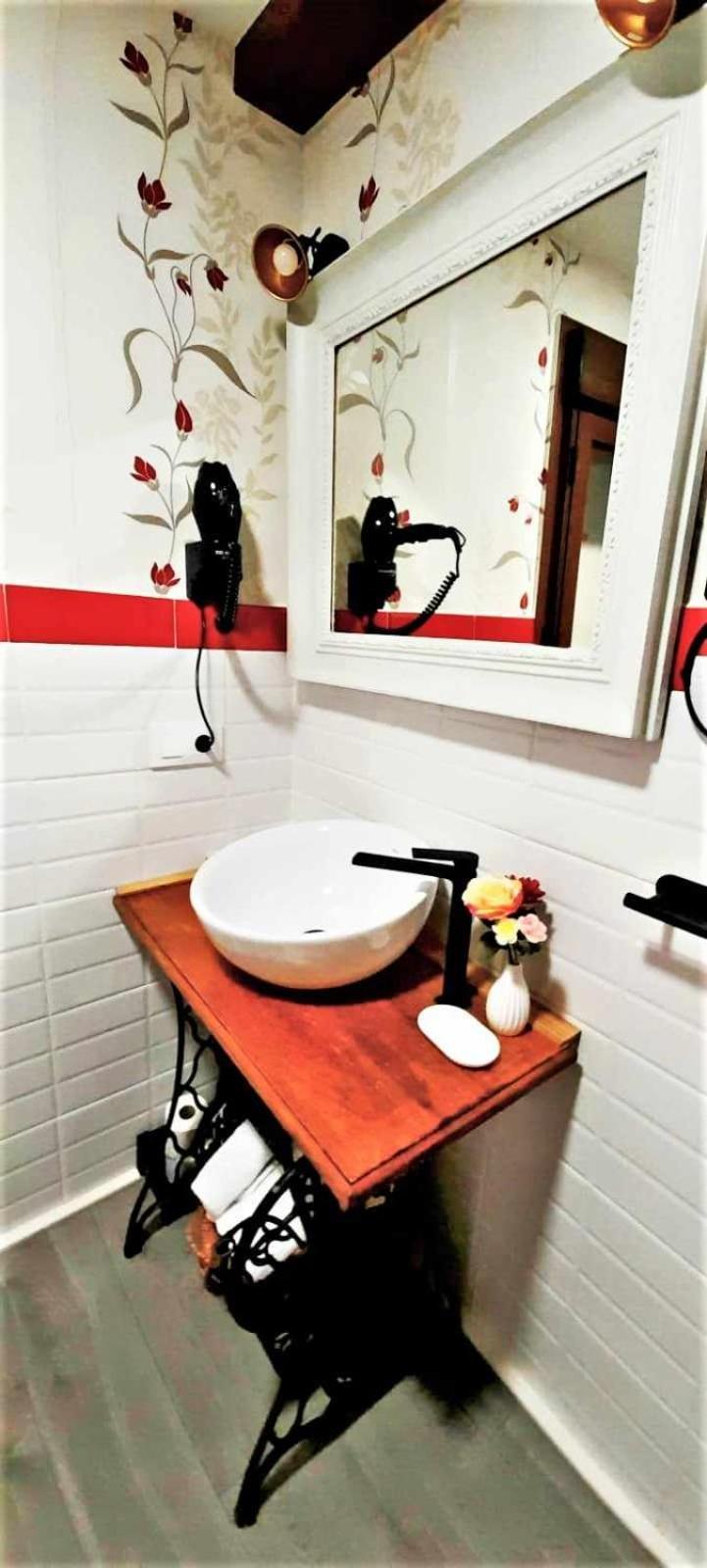 Apartamentos La Rosa Y El Pastor Guijo de Santa Bárbara Rum bild